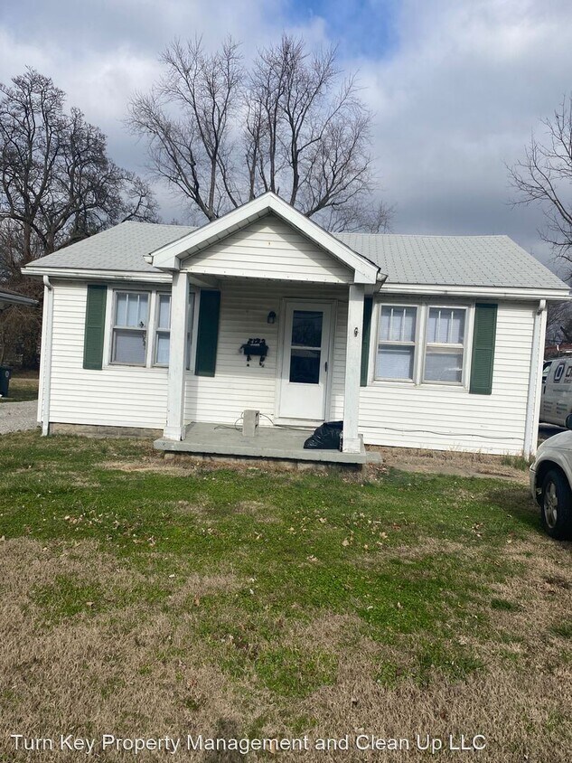 3 br, 1 bath House 2122 E Riverside House Rental in Evansville, IN