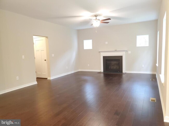 Building Photo - 142 Little Whim Rd