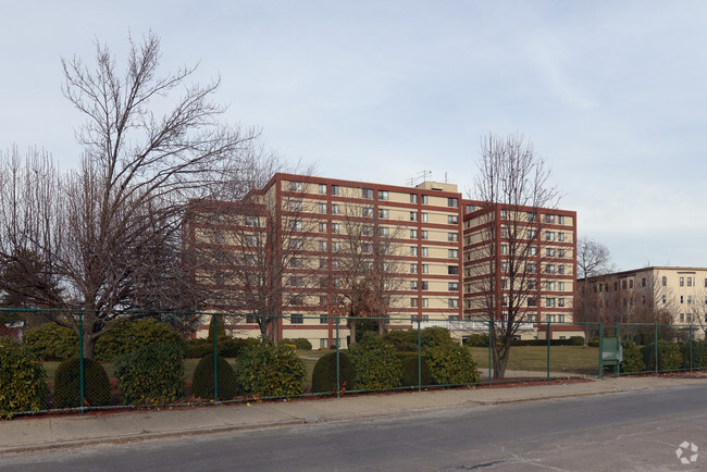 Building Photo - Douglas House