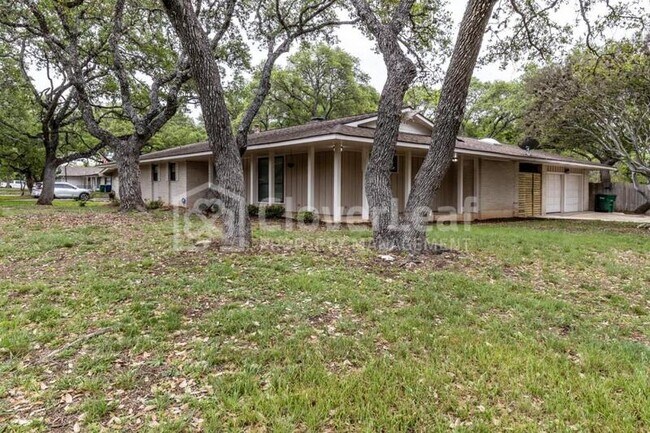 Building Photo - 14339 Oak Shadows Dr