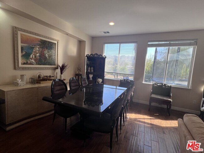 Foto del edificio - 26526 Beecher Ln