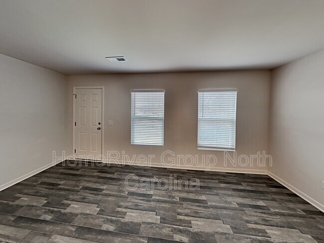 Foto del edificio - 2471 Heritage View Ln