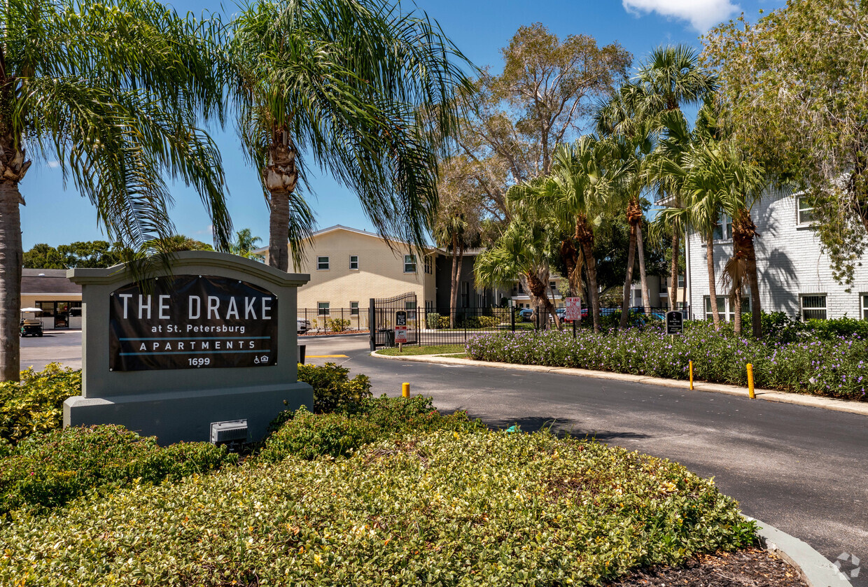 Primary Photo - The Drake at St. Pete