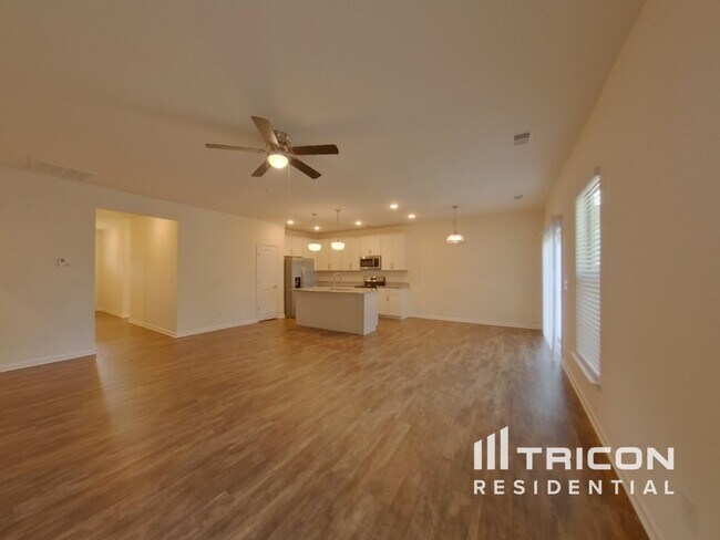 Building Photo - 6073 Haddington Dr