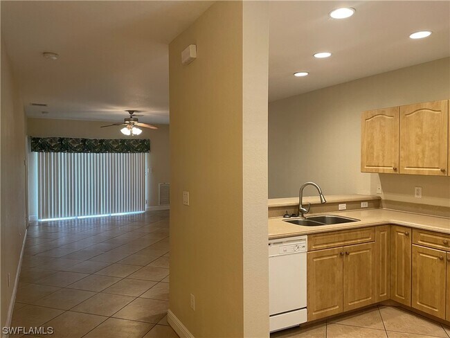 Foto del edificio - 264 SW 3rd Terrace