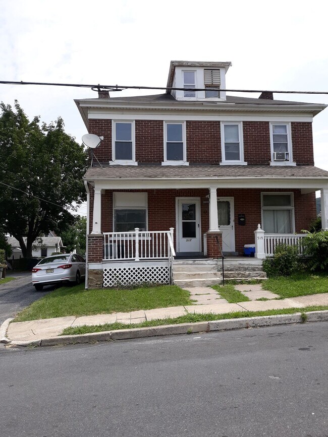 Foto del edificio - 517 Smiley Ave