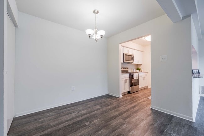 Building Photo - The Landings Apartment Homes