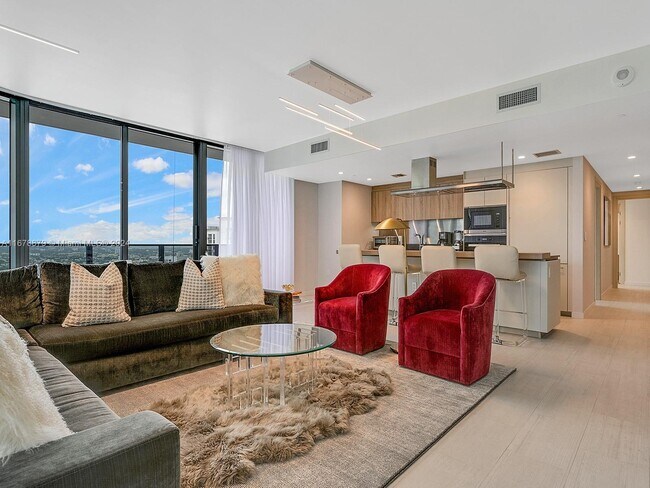 Building Photo - 1000 Brickell Plaza