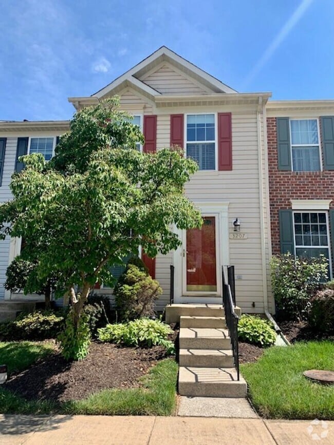 Building Photo - 3207 Water Lily Ct