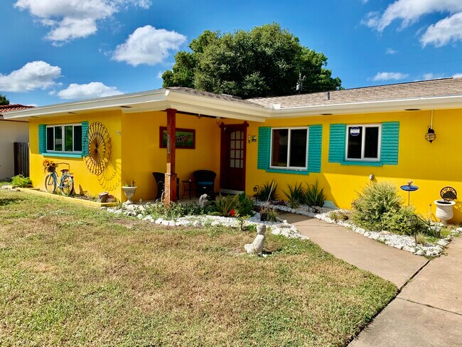 Foto del edificio - 1490 San Helen Dr