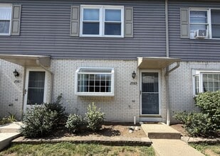Building Photo - 2083 Mary Ellen Ln