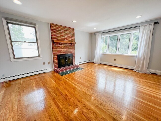 Building Photo - 56 Mc Cormack St