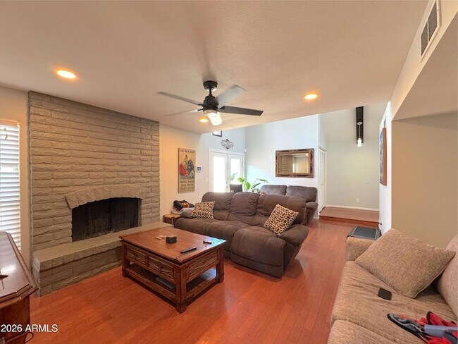 Photo - 314 E Embassy St Townhome