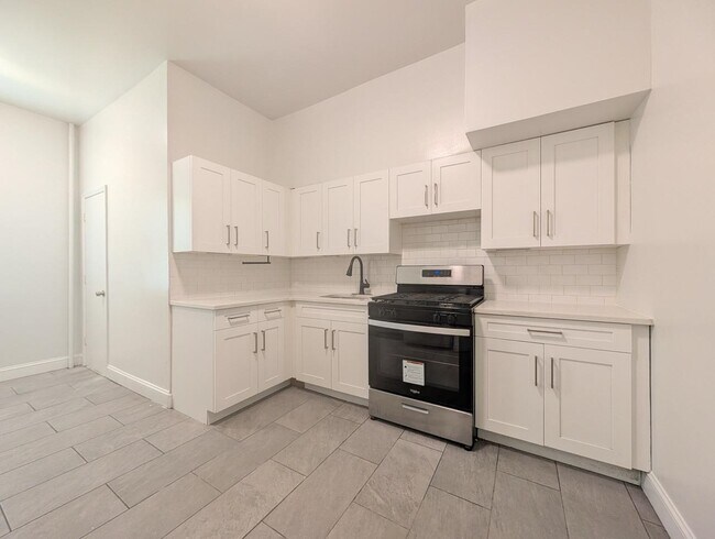 Foto del edificio - 267 Webster Ave