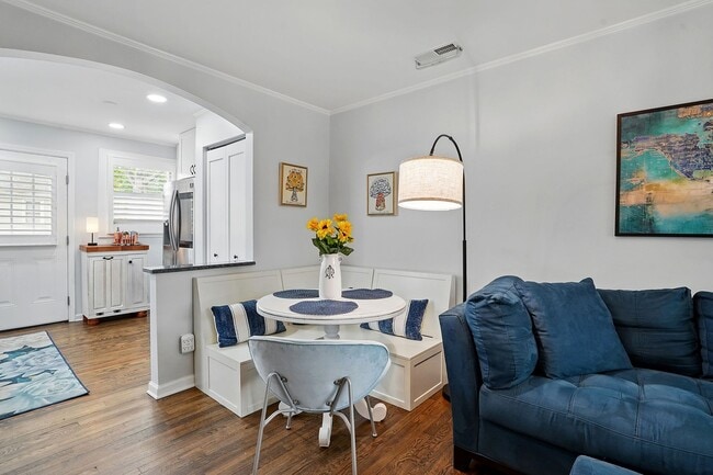 Building Photo - PRICE REDUCED!! Fully FURNISHED Home in a ...