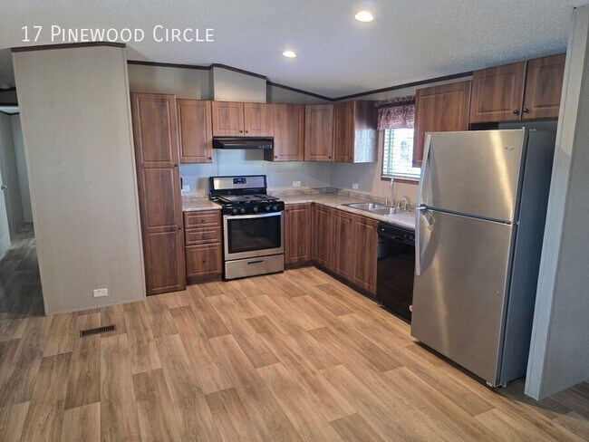 Foto del edificio - 17 Pinewood Cir