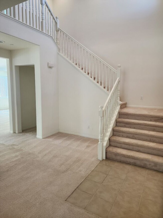 Foto del edificio - 36300 Golden Poppy Ln