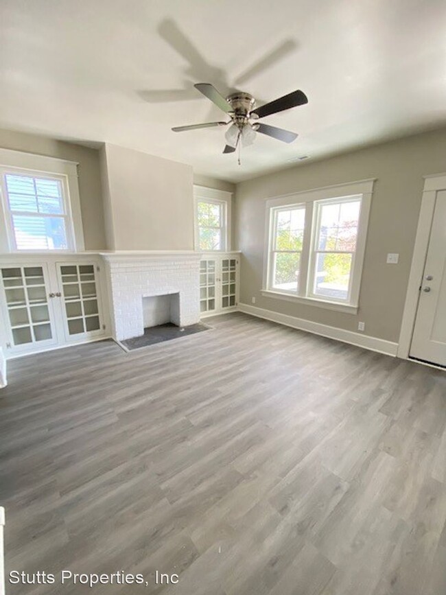 Building Photo - 3 br, 2 bath House - 907 E. Mobile Street