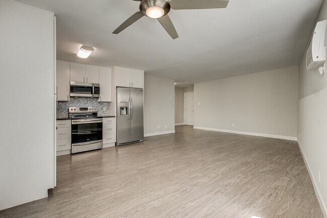 Interior Photo - eight70