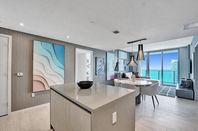 Foto del edificio - 4010 S Ocean Dr