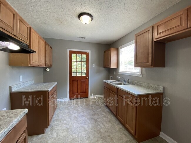 Foto del edificio - 2119 Pendleton St