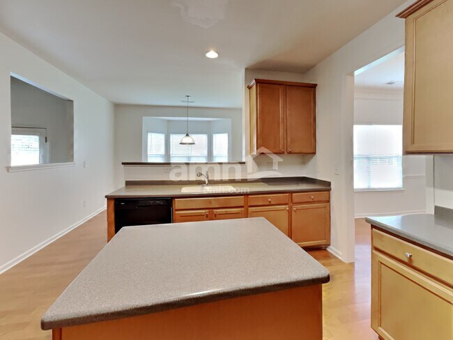 Foto del edificio - 5818 Parkstone Dr