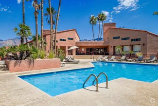 Building Photo - 5051 N Sabino Canyon Rd