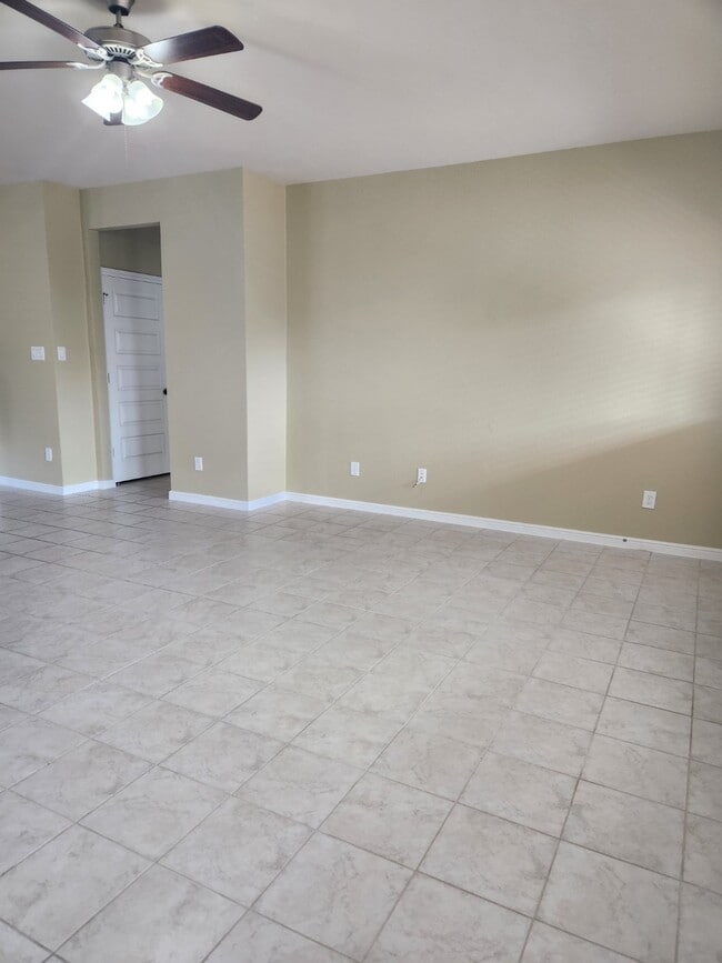 Building Photo - 8119 Bellwick Bay Ct