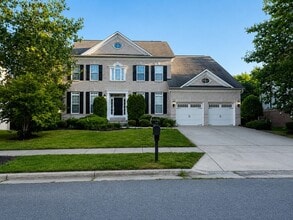 Building Photo - 15436 Symondsbury Way