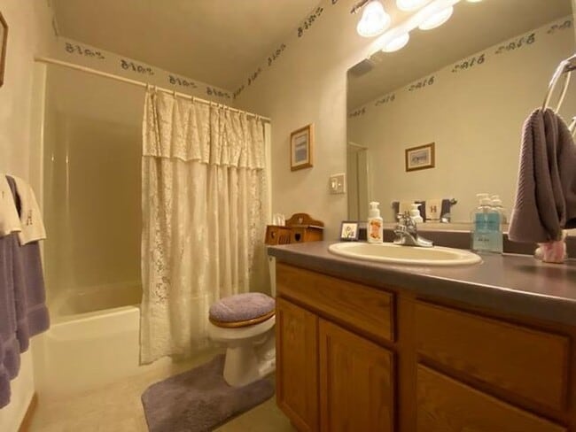 Building Photo - 1512 Green Tree Dr
