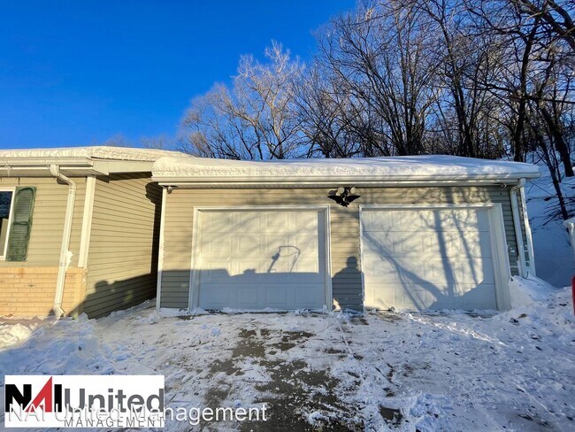 Building Photo - 3 br, 1 bath House - 1602 Rustin