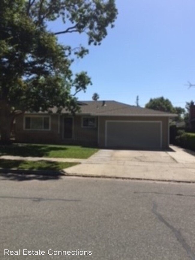 Building Photo - 4 br, 2 bath House - 2158 Abbey Ln