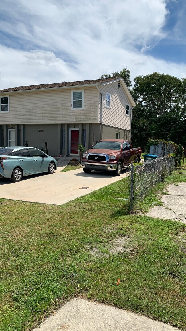 Foto del edificio - 2138 19th Ave SW