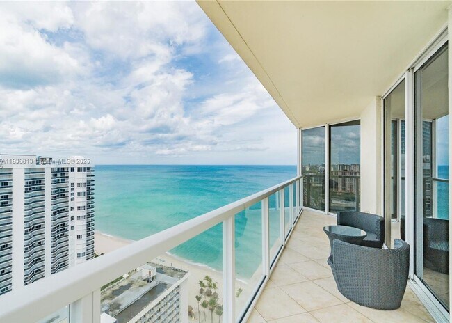 Building Photo - 16699 Collins Ave