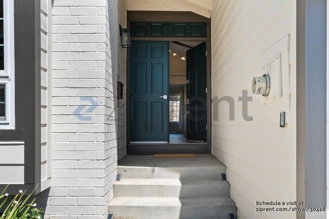 Building Photo - 7795 Olive Dr