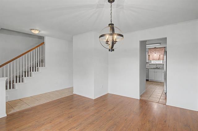 Foto del edificio - 5016 Meridian Ln