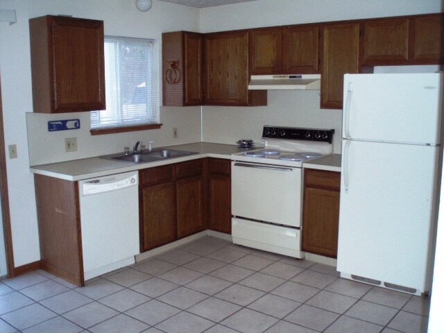 Kitchen - 15408 Clovernook Dr