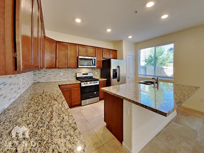 Building Photo - 1044 Big Rock Loop