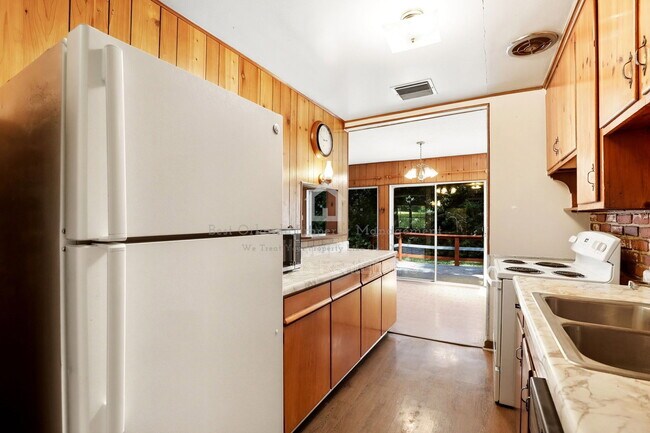 Foto del edificio - 1622 Arbor Park Dr