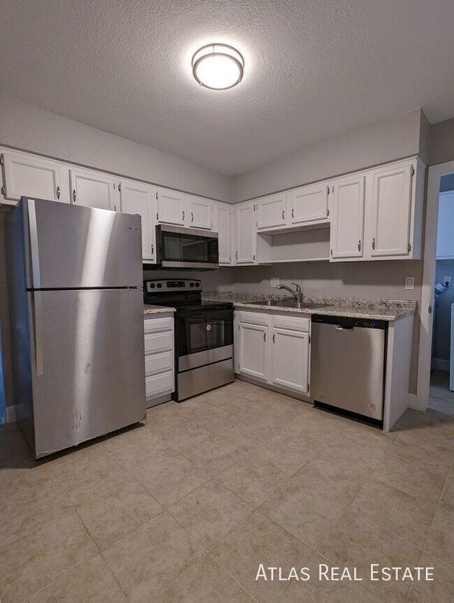 Building Photo - 5703 S Pearl St