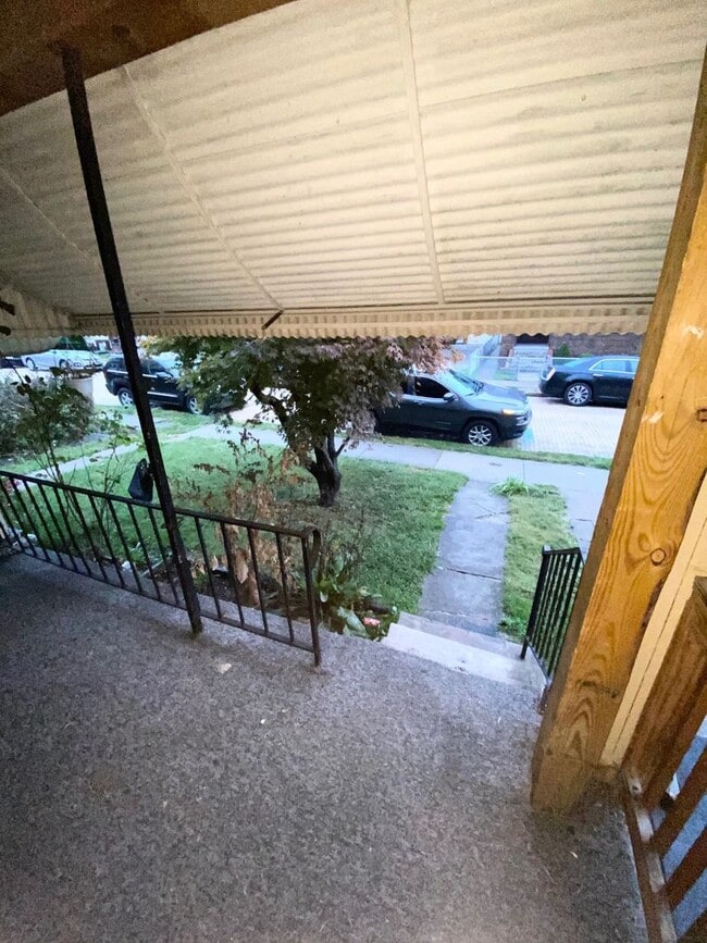 Foto del edificio - Great 2 Bedroom, 1 Bathroom in McKees Rock...
