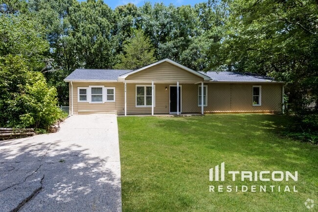 Building Photo - 3276 Lancer Dr