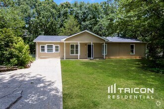 Building Photo - 3276 Lancer Dr