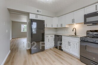 Building Photo - 4715 Davenport St