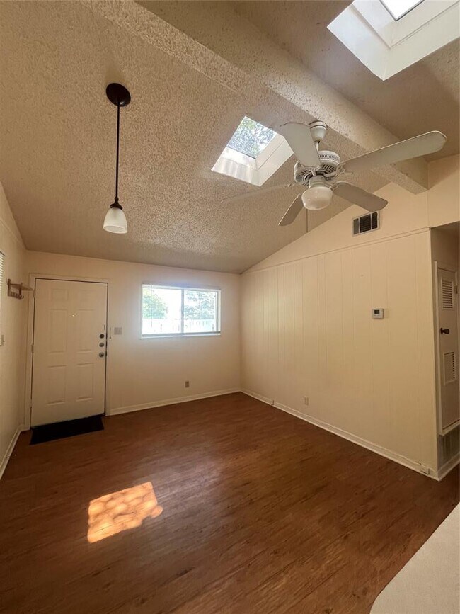 Foto del edificio - 208 E 31st St