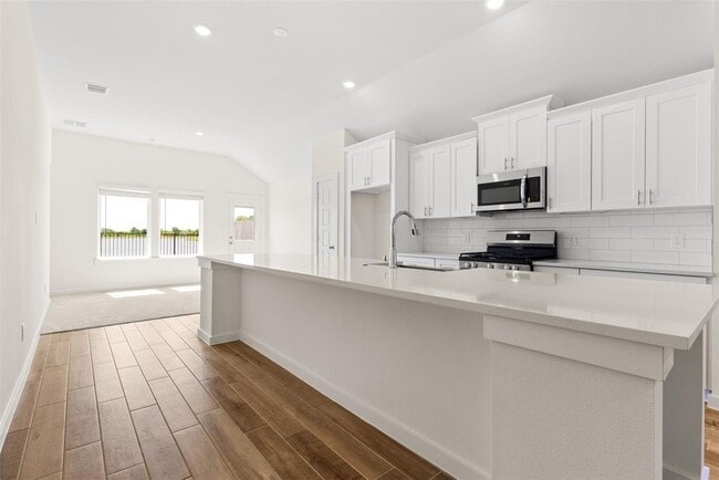 Building Photo - 6643 Escondido Dr