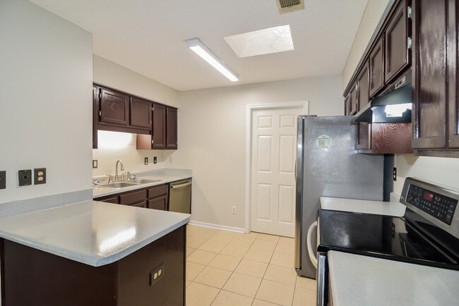 Building Photo - Gorgeous 3 Bedroom in Montgomery