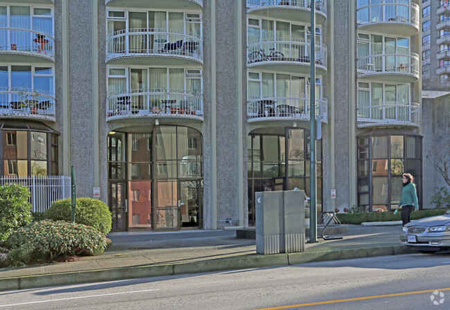 Building Front Entrance - Pacific Surf