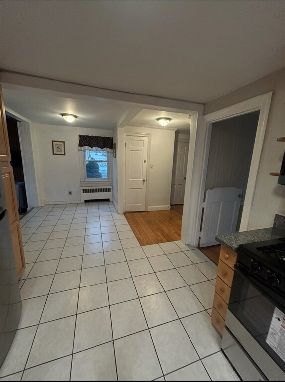 Foto del edificio - 632 W Roxbury Pkwy