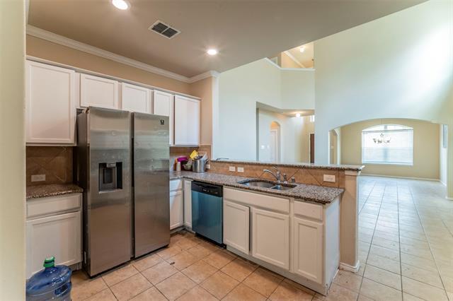 Building Photo - 5813 Burgundy Rose Dr